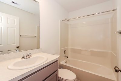 008 photo main bathroom 11633581