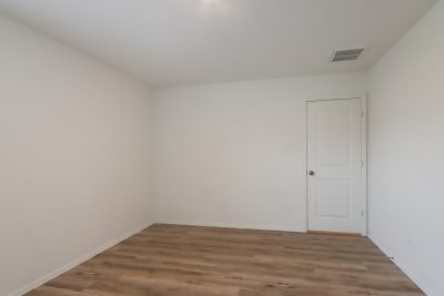 006 photo main bedroom 13750702