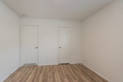 010 photo bedroom 13750706