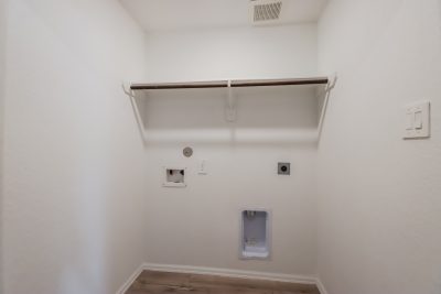 011 photo laundry room 13750707