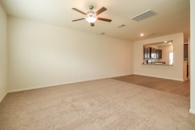 002 Living Room ET31397