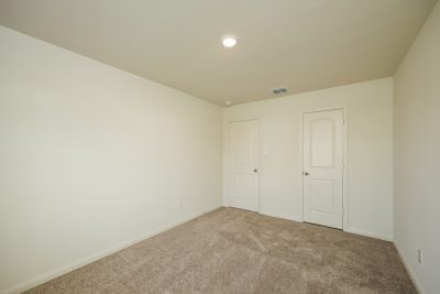 011 Bedroom ET31392