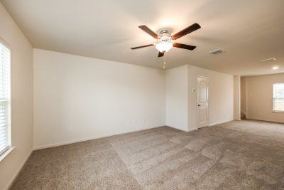 002 Living Room ET31393