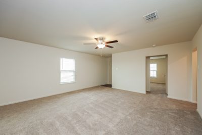 003 Living Room ET31394