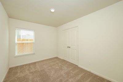 010 Bedroom ET31394