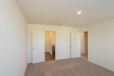 007 Main Bedroom ET51274