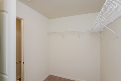 013 Walk In Closet ET51274