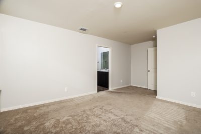 017 photo main bedroom 14615535