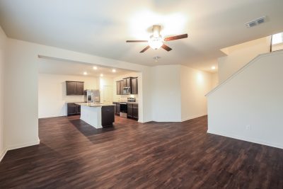 004 Living Room ET71046