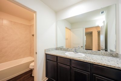 014 Bathroom ET71046