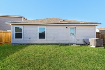 015 photo rear view 14981142