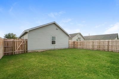 013 photo rear view 11990227