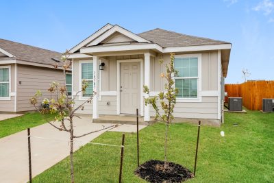 003 photo front view 11987692