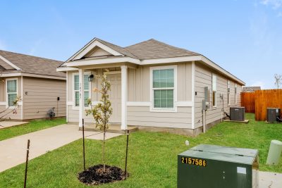 004 photo front view 11987693