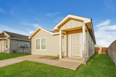 000 photo front view 11990092 1