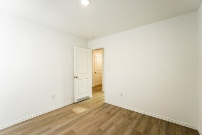 010 photo bedroom 11990089