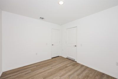 011 photo bedroom 11991952