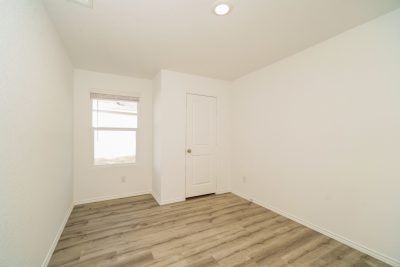 010 photo bedroom 11996253
