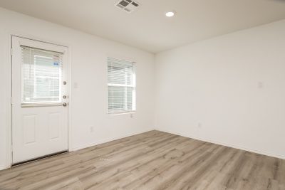 005 Dining Room ETA2166