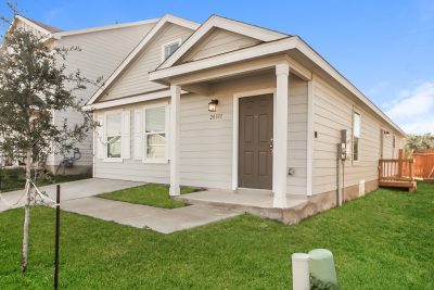 002 Front View 11998047