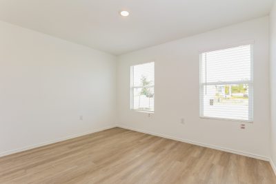 010 photo bedroom 11997343