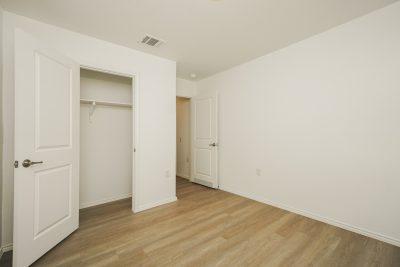 011 photo bedroom 11998530