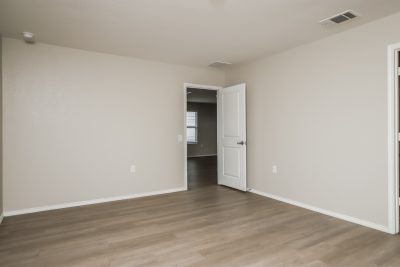 009 photo main bedroom 12830421
