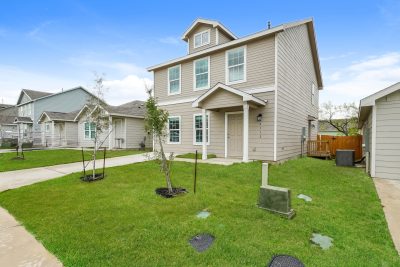 001 photo front view 12578357