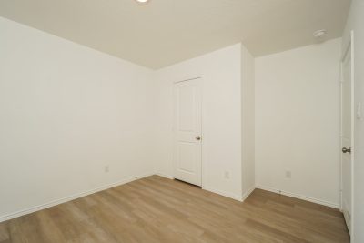 010 photo bedroom 13613128