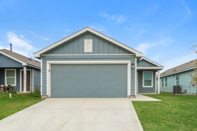 012 photo front view 13613123