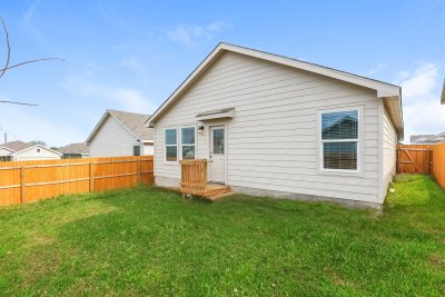 014 photo rear view 12580420