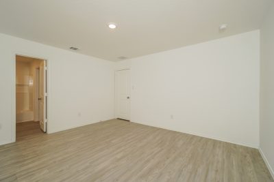 006 photo main bedroom 13271476