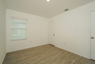 009 photo bedroom 13271480
