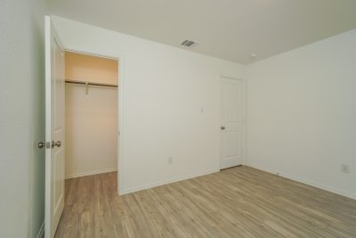010 photo bedroom 13271482