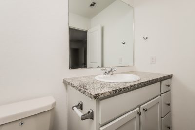 010 photo main bathroom 12278633