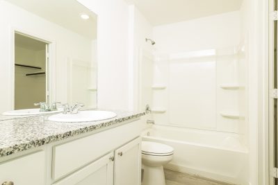 011 photo bathroom 12578909