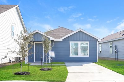 000 Front View 12278421