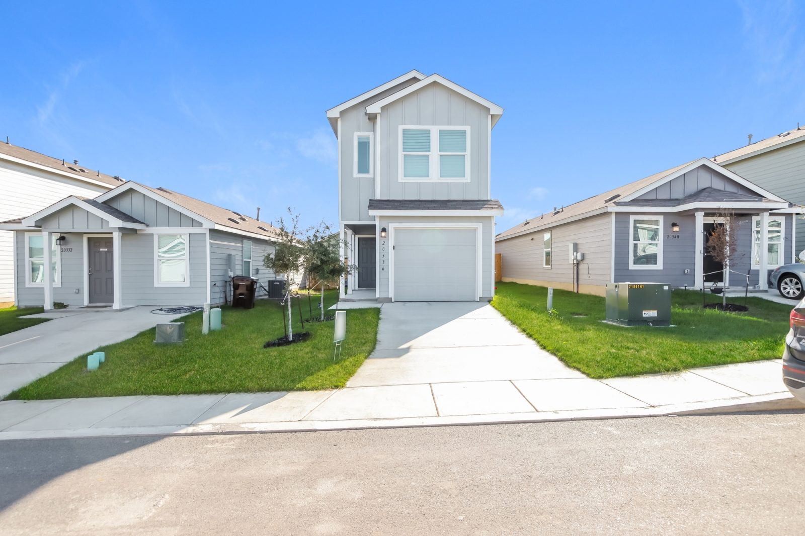 000 photo front view 12278373