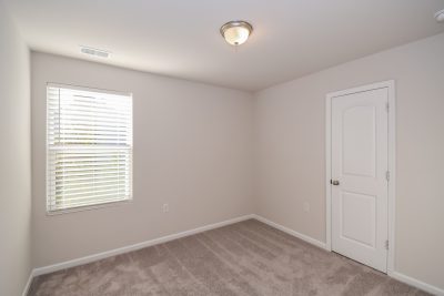 011 photo bedroom 10021096