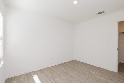 011 photo bedroom 12367704