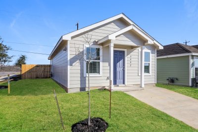 001 photo front view 12366371