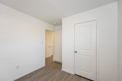 011 photo bedroom 12366376