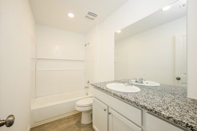 012 photo bathroom 12366366