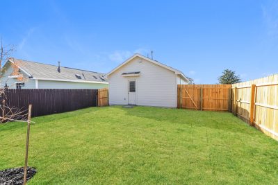 013 photo rear view 12366367