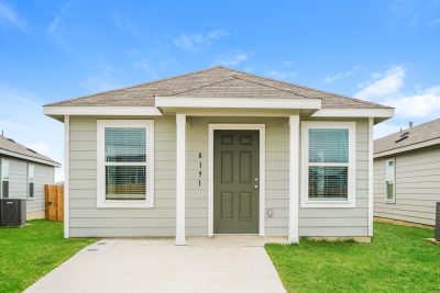 000 Front View 12515773