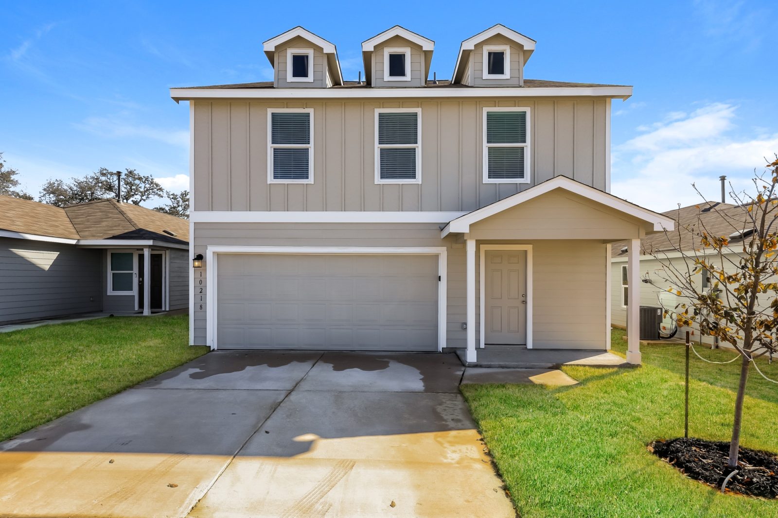 000 front view 12364568