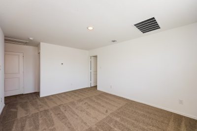 007 photo main bedroom 12364573