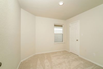 011 Bedroom ET71070