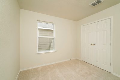 012 Bedroom ET71070