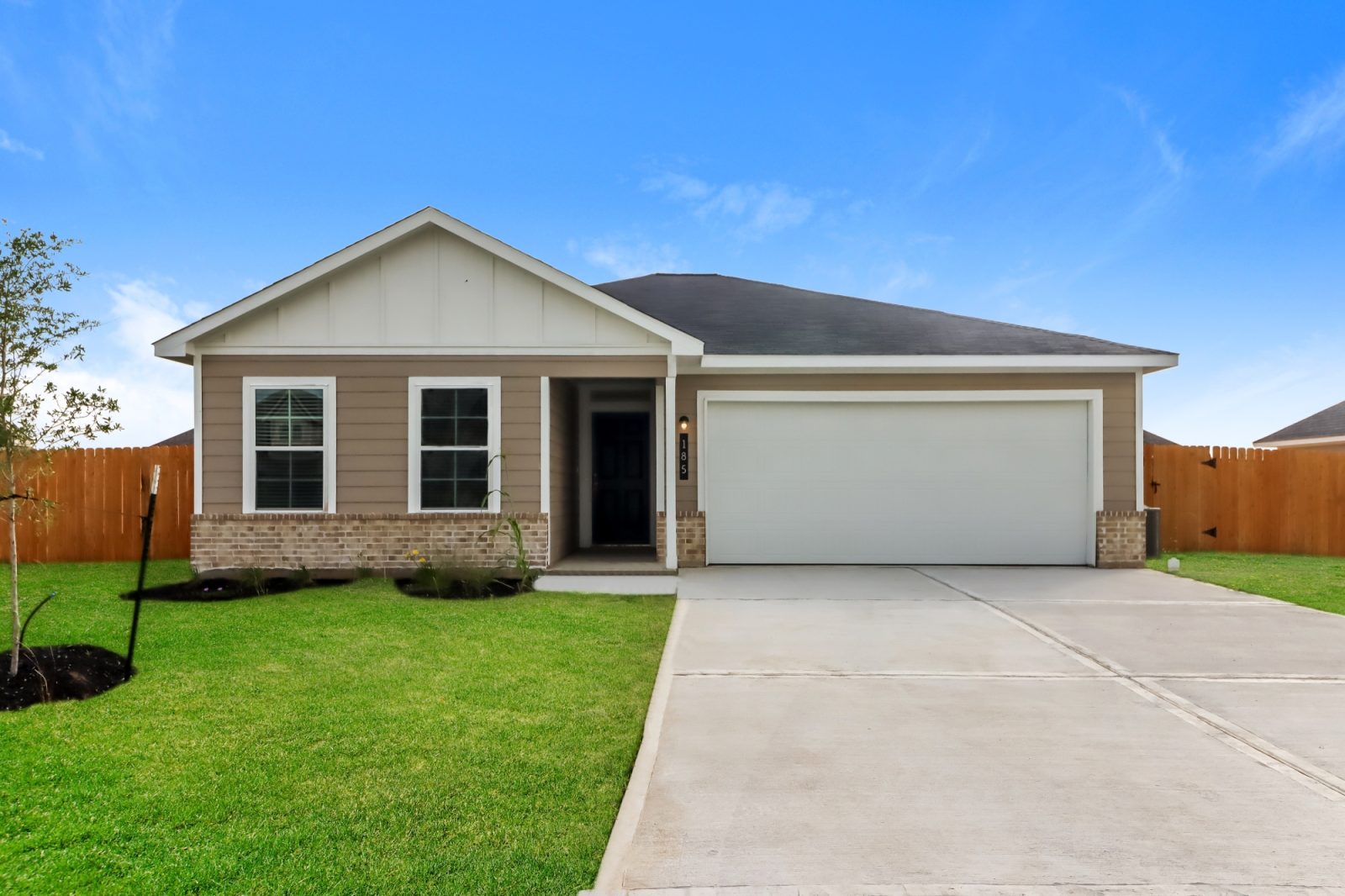 000 photo front view 11001631